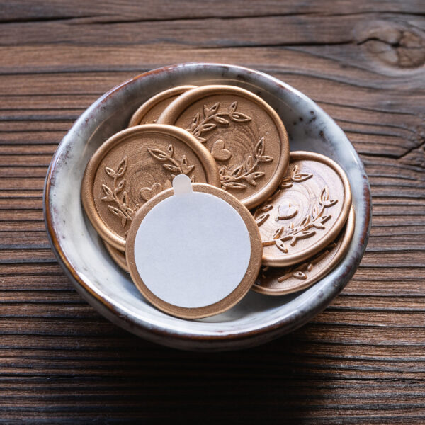 Wachssiegel "Lorbeerkranz mit Herz" selbstklebend, gold