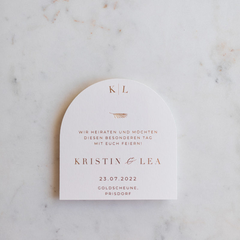 Einladungskarte von dem Hochzeitspapeterie Set Kala.