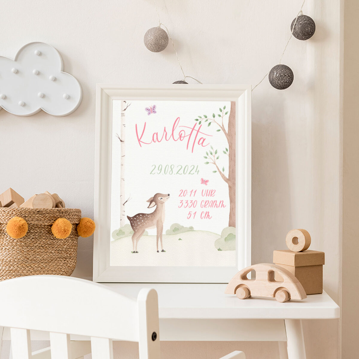 Geburtsposter mit Reh Motiv im Kinderzimmer
